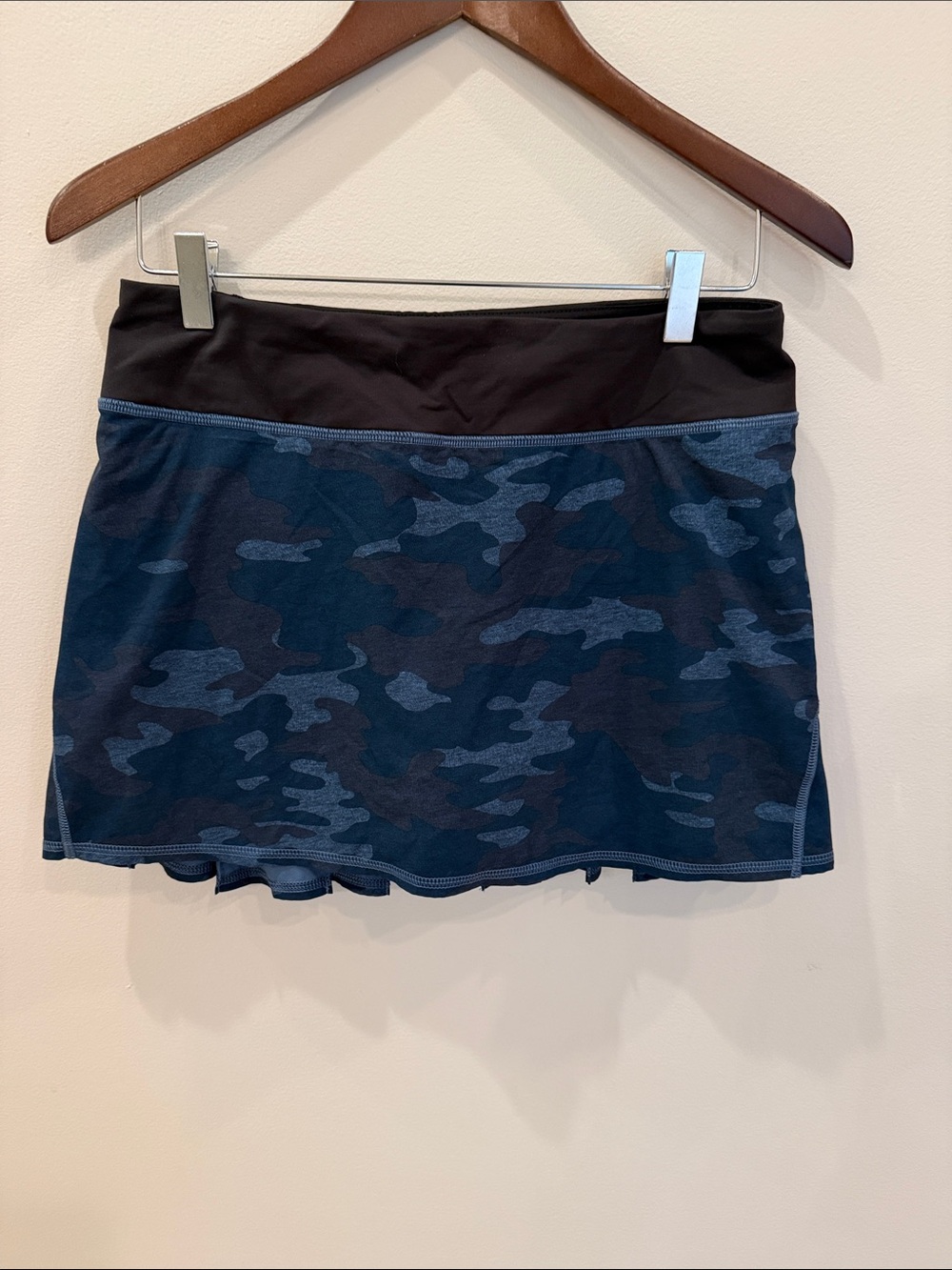 Lululemon Pace Setter Skirt Oil Slick Camo Blue 6 Tall